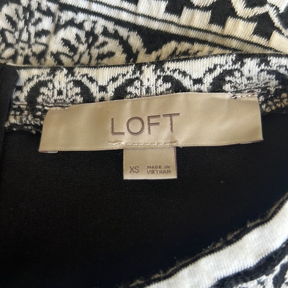 Thick cotton/polyester B&W patterned knee length women’s dress -small- - Picture 3 of 4